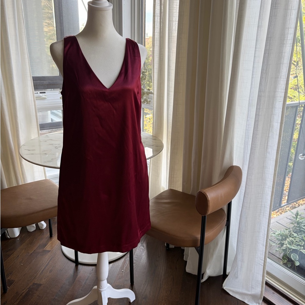 NWT Wayf Burgundy Satin Bow-Detail Dress